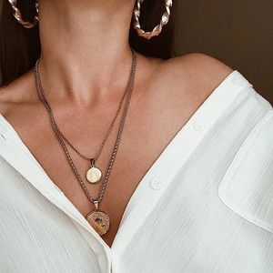 Meet your Posher, Zela